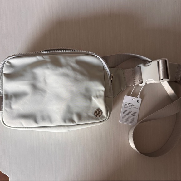 NWT Lululemon Large Everywhere Belt Bag - Picture 6 of 7